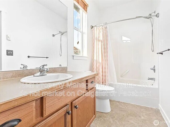 Building Photo - 2173 Sunnybrook Ln