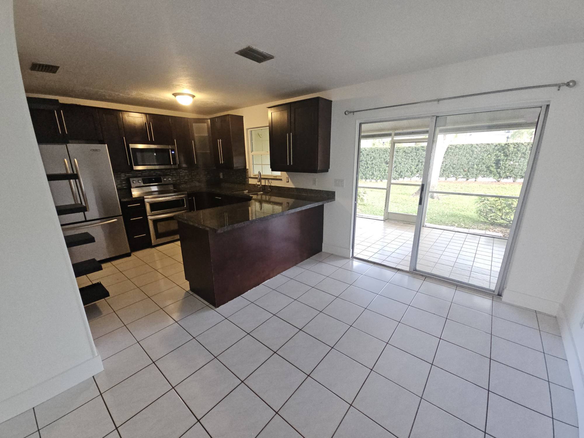 Building Photo - 2925 Belmont Ln