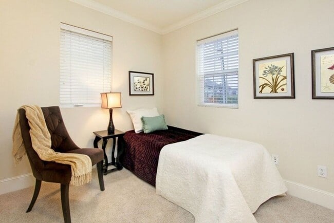 Building Photo - 1524 14th Ave S