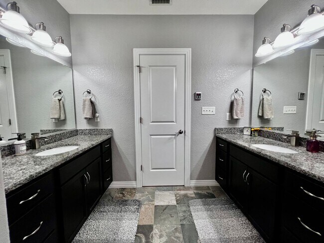 Building Photo - Beautiful Corner Lot, Single Family Home, in Sherwood Lakes.