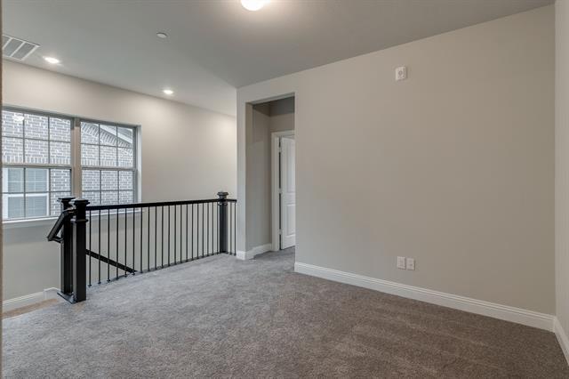 Building Photo - 915 Ponds Edge Ln