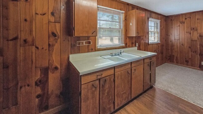 Building Photo - Cozy 3-Bedroom Home with Corner Lot in Rincon