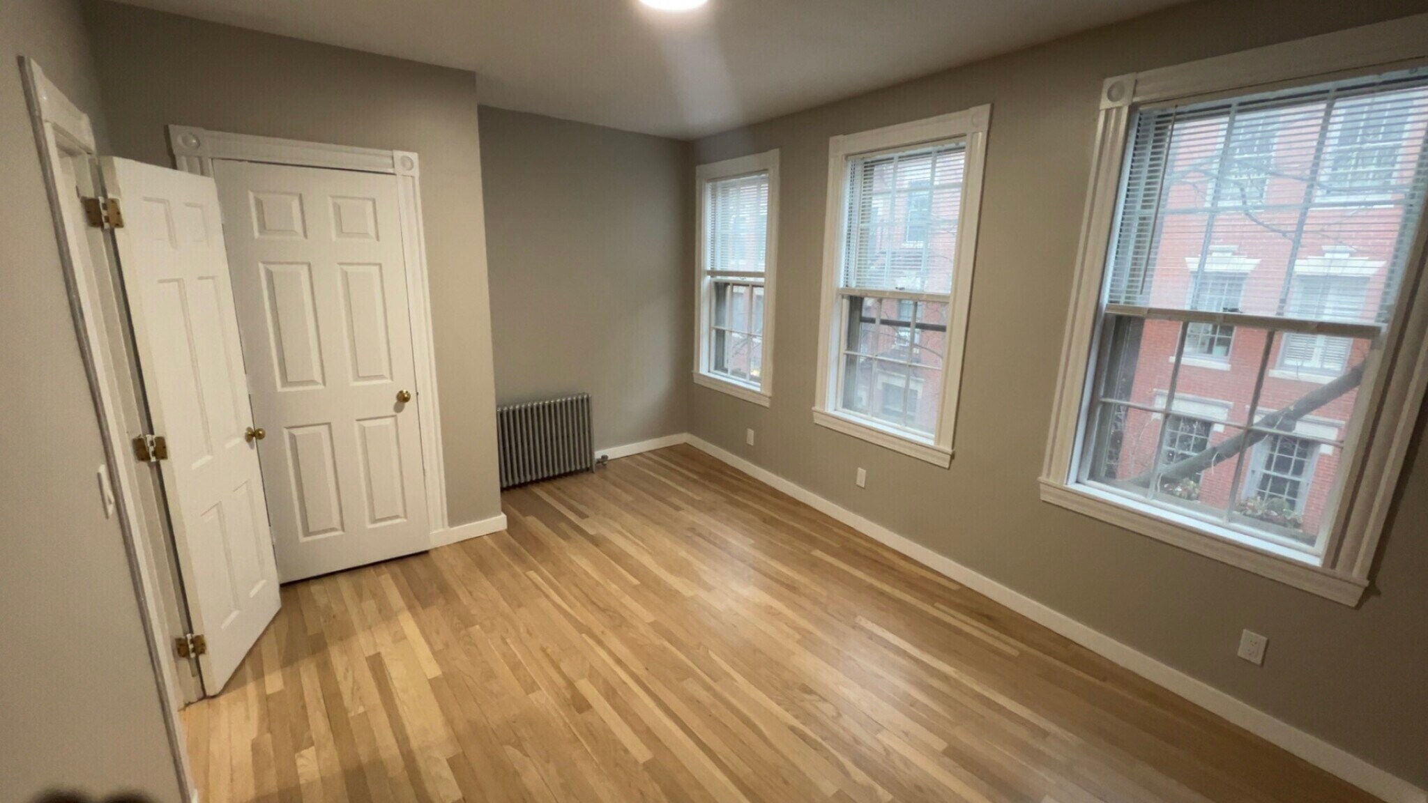 Building Photo - 82 Phillips St