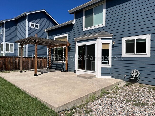 Building Photo - 10163 Foxridge Cir