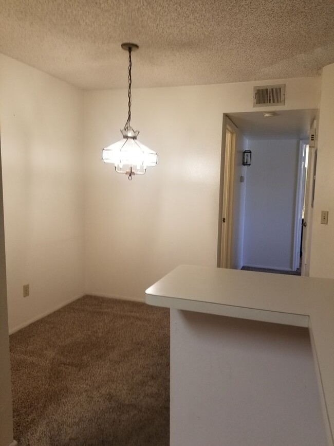 Building Photo - COMING SOON 2 BEDROOM 2 BATH CONDO IN MESA!!!