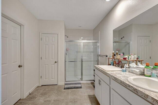 Building Photo - 10771 SW Cremona Way