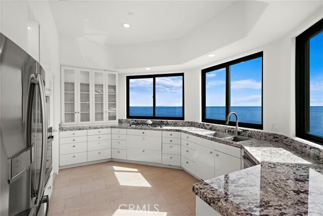 Building Photo - 715 Ocean Front