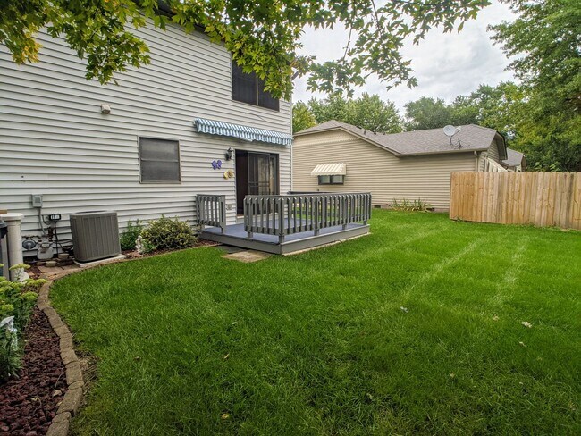 Building Photo - Charming 2 bed 1.5 bath home (duplex) in G...