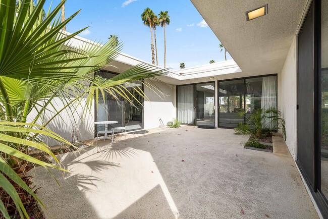 Building Photo - 76750 Lark Dr