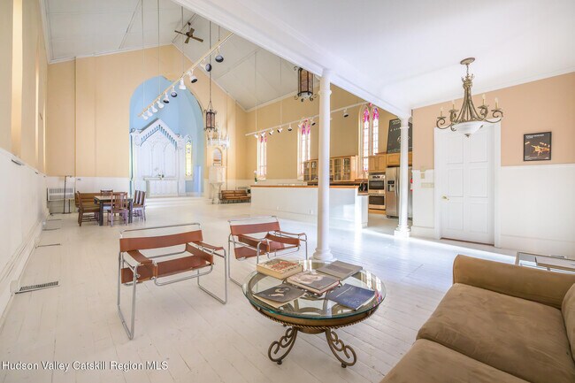 Building Photo - 428 State St