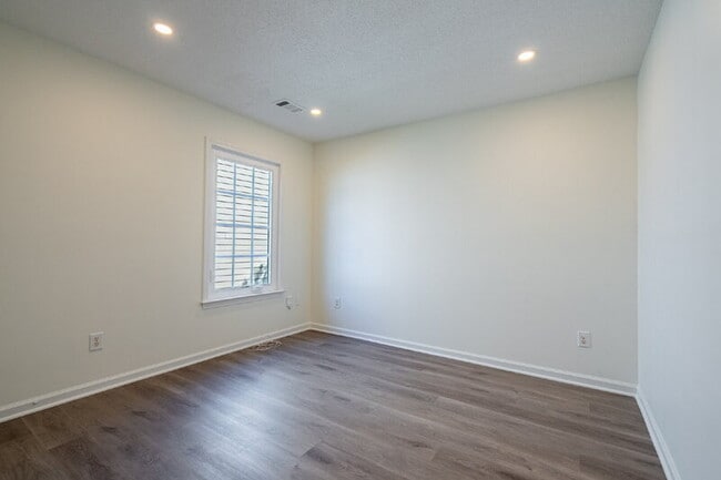 Building Photo - 11705 Bentham Ct