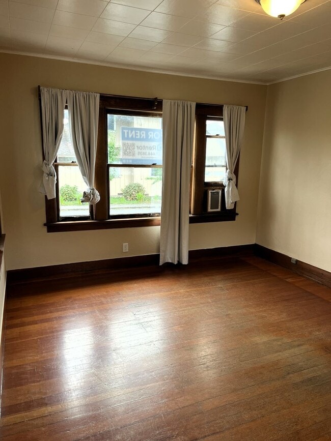 Building Photo - Pet-Friendly Centrally Located Fortuna Home Just Off Main Street!