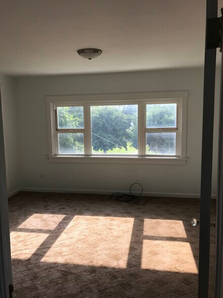 Bedroom 1 - 213 S 100 W