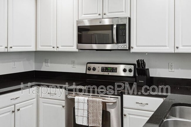 Building Photo - 728 S Shelmore Blvd