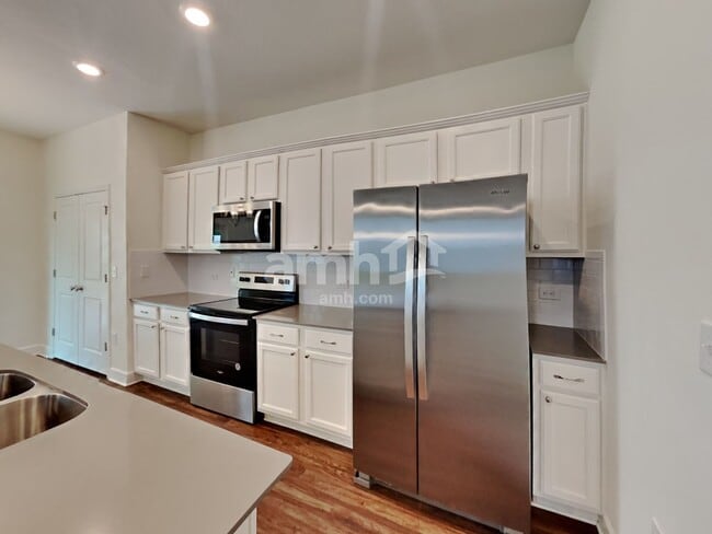 Building Photo - 29648 Passerine Ct