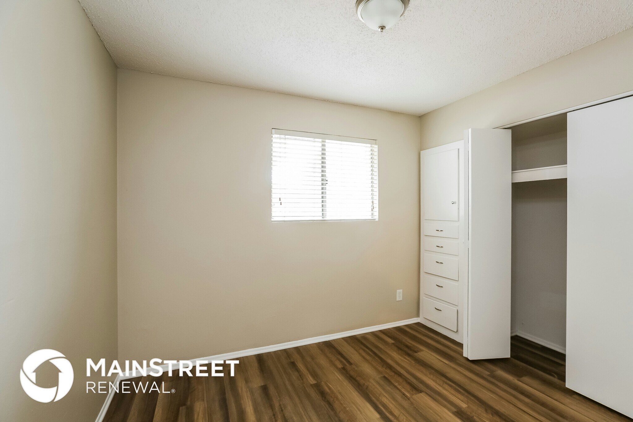 Building Photo - 6353 W Keim Dr