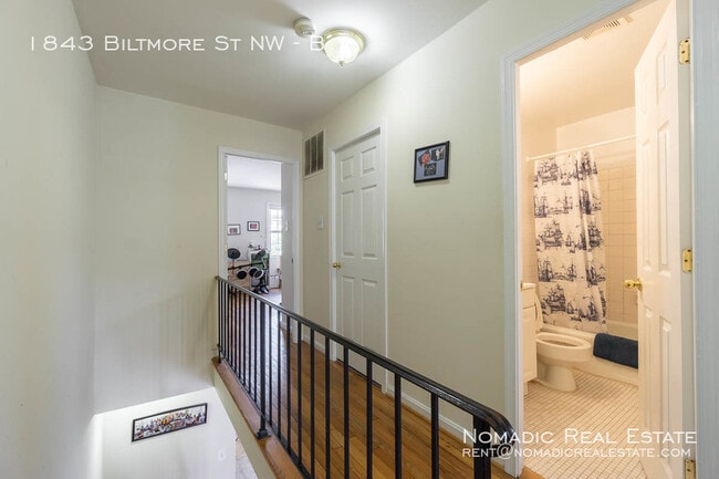 Building Photo - 1843 Biltmore St NW