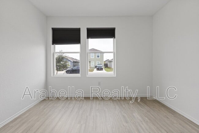 Building Photo - 13823 Ostrich Run