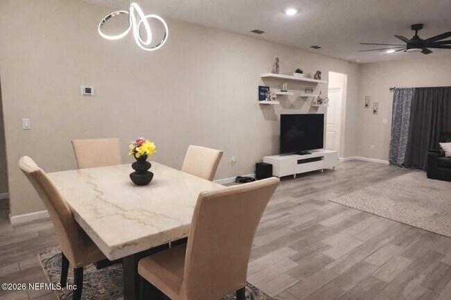 Building Photo - 2155 Sequoia Ct