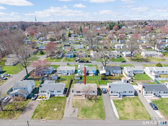 Building Photo - 97 Brussels Ave