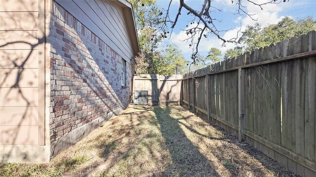 Building Photo - 4706 Glendower Dr
