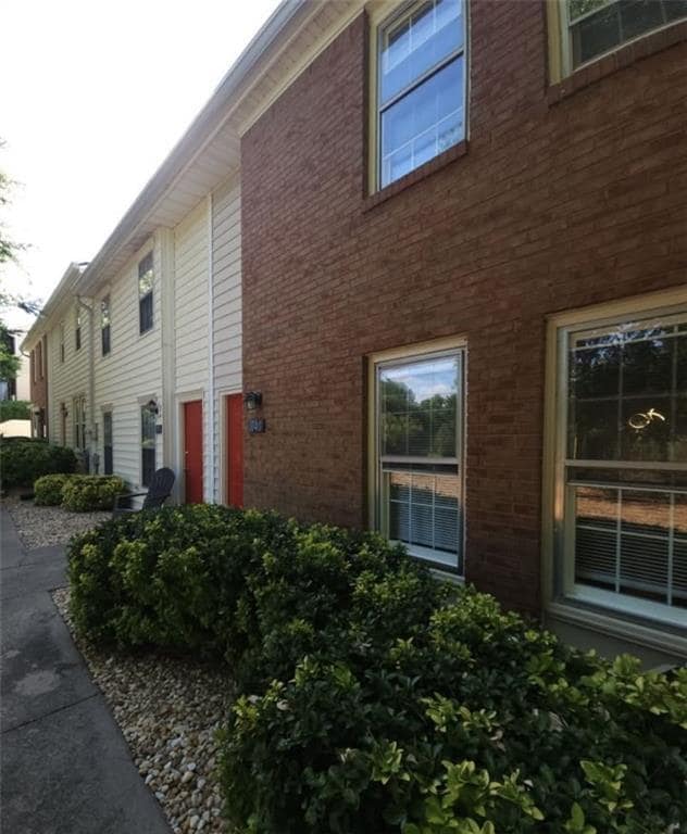 Primary Photo - 1040 Old Holcomb Bridge Rd