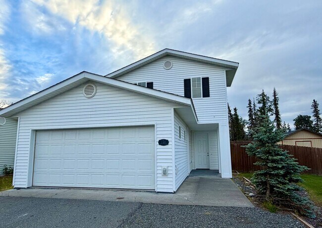 Building Photo - 148 Sierra Heights St