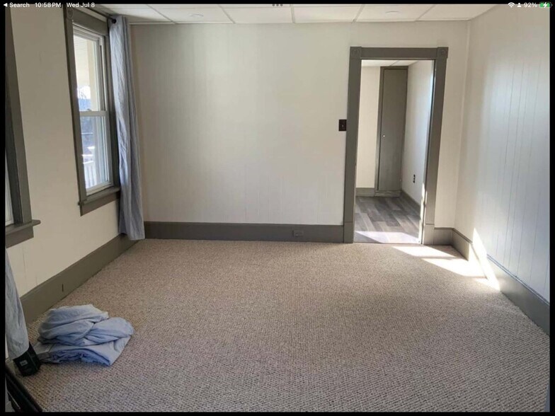 Building Photo - 1434 Pocono Blvd