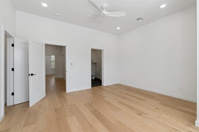 Building Photo - 18821 Selah Wy