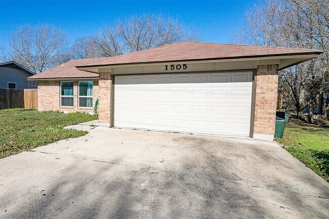 Primary Photo - 1505 Quail Valley Dr