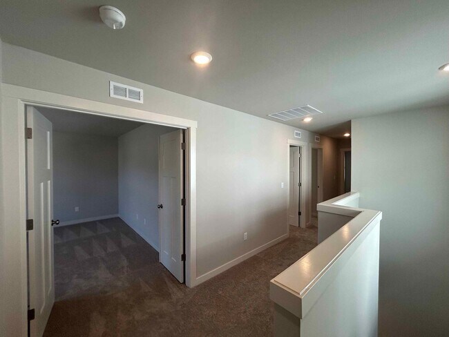 Building Photo - 15271 SW 168th Ave