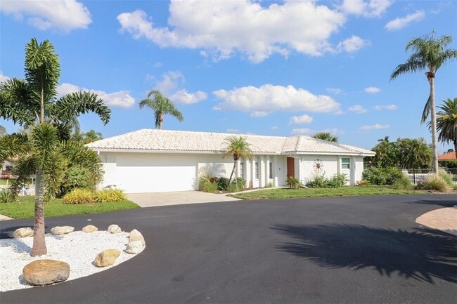 Primary Photo - 4 Casa Rio Dr