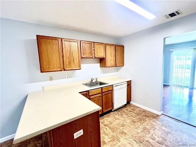 Building Photo - 51 Wood Lake Dr