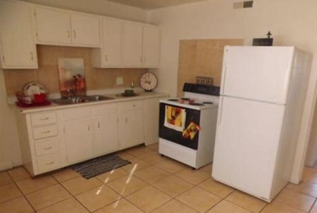 Interior Photo - 1976 Maryland Ave
