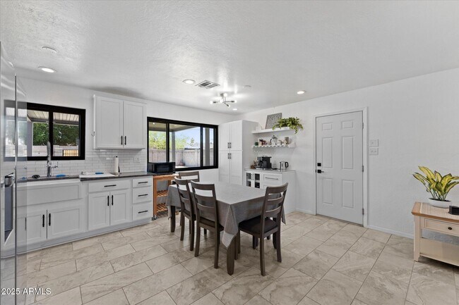 Building Photo - 7531 E Belleview St