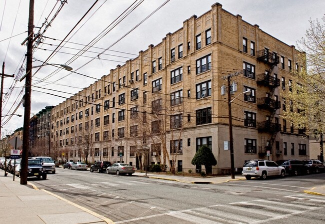 Building Photo - Hudson Estates