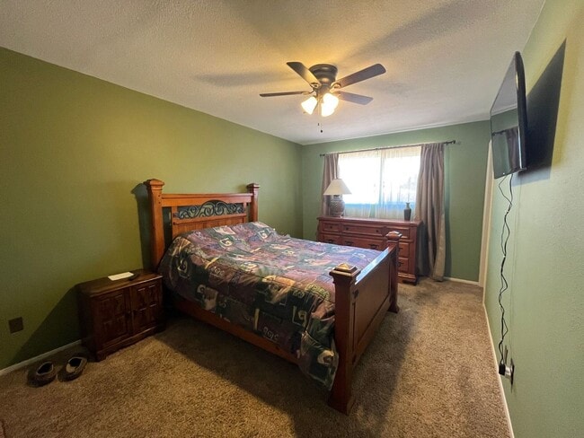 Building Photo - in Sierra Vista All utilities included, fully furnished with short term rental options.
