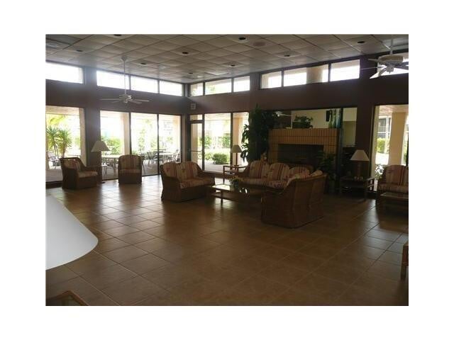 Building Photo - 2265 SW 15th St