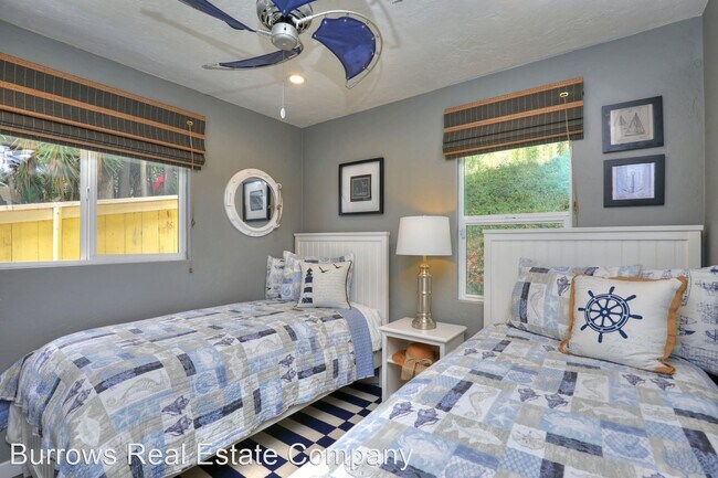 Building Photo - 2 br, 1 bath House - 2304 Varley Street