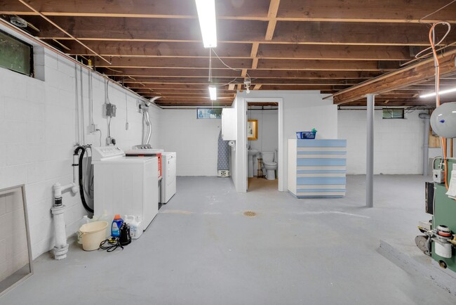 Building Photo - Charming 2-Bedroom Home in the Heart of Ca...