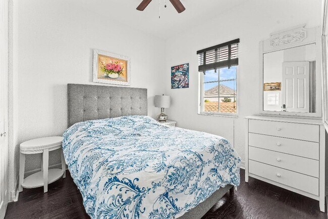 Building Photo - 179 Edenberry Ave