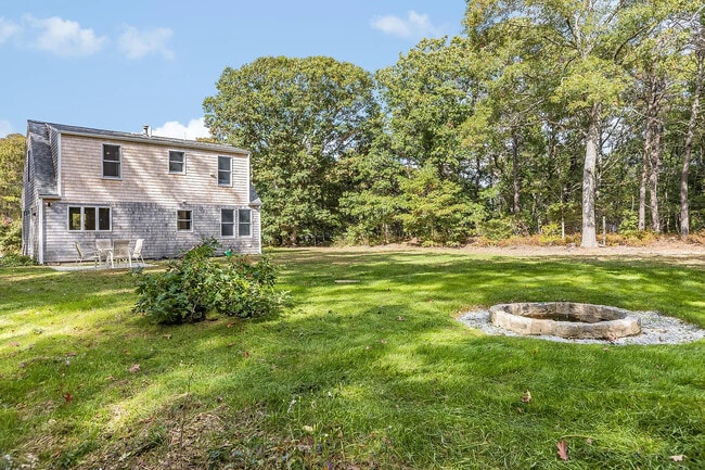 Building Photo - 126 Twin Hill Rd