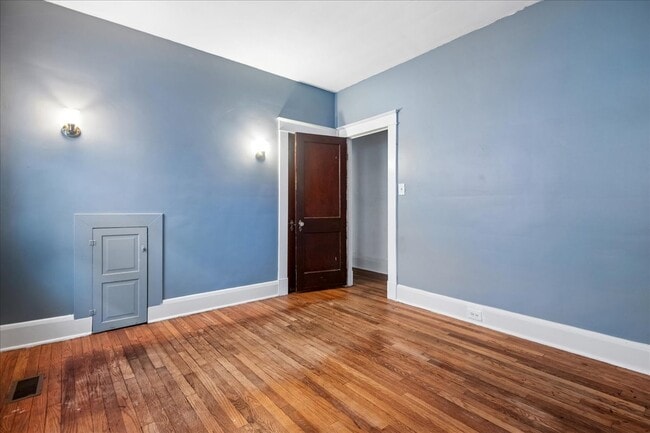 Building Photo - 4007 Biddison Ln