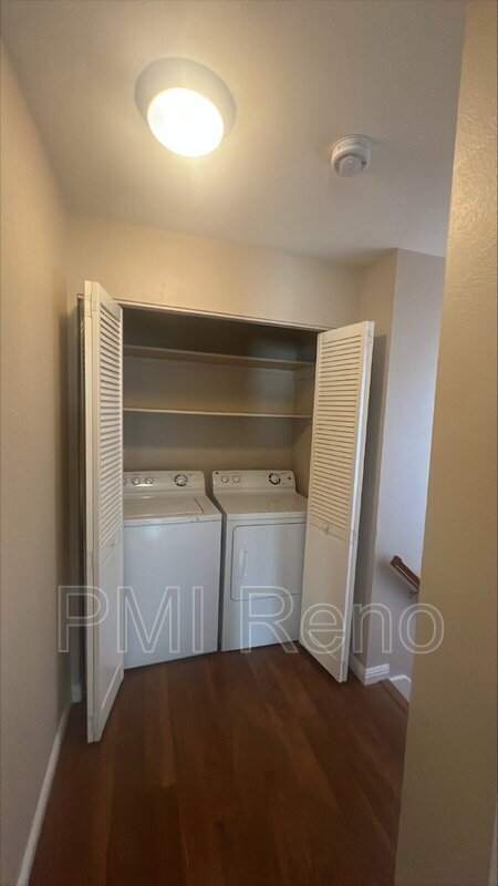 Building Photo - 3963 Kings Row