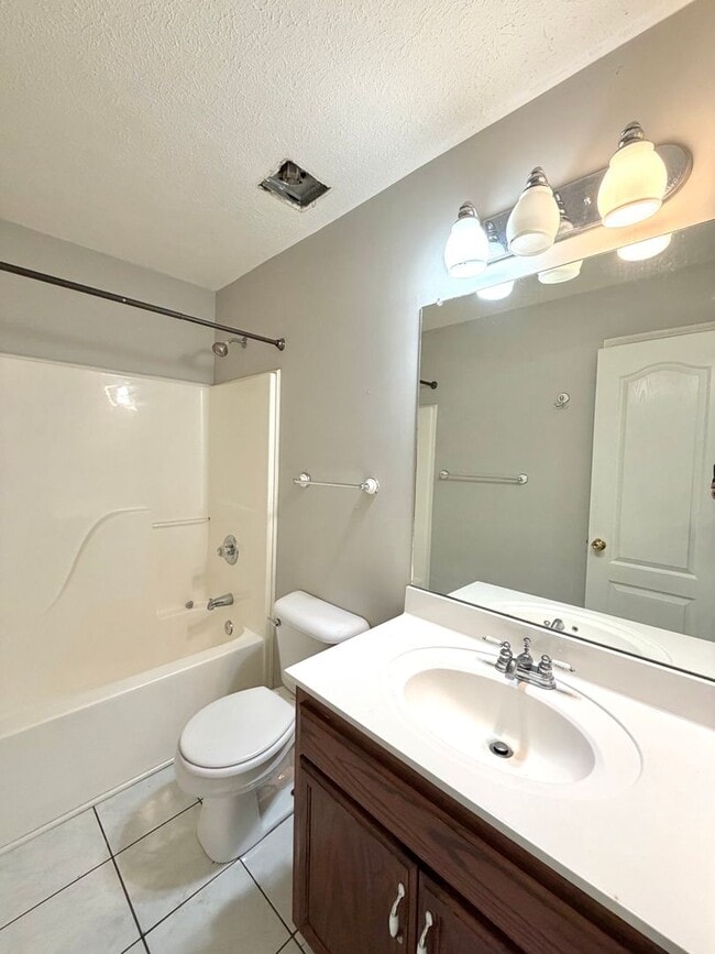 Building Photo - 1636 Cedar Springs Cir