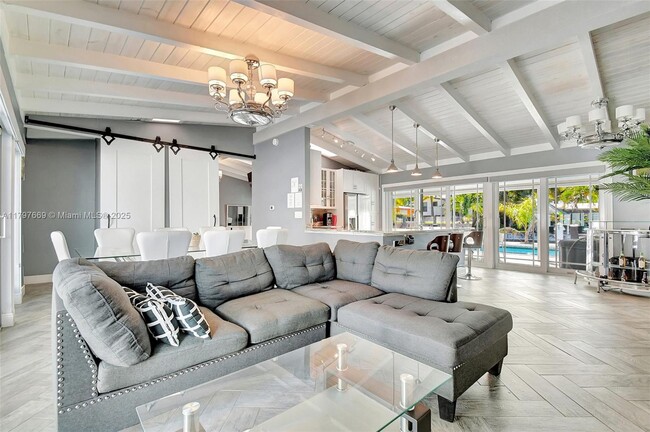 Building Photo - 2531 Gulfstream Ln