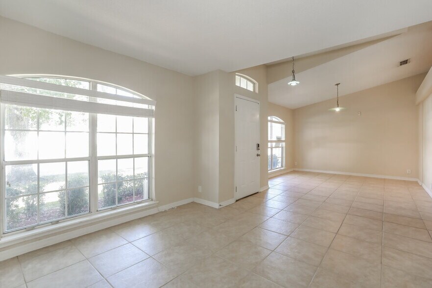 Building Photo - 12306 Bucks Harbor Dr S