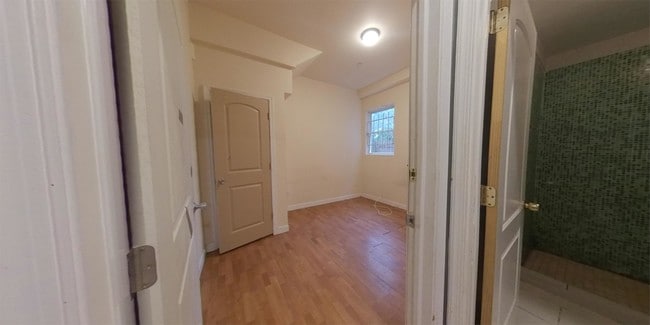 Primary Photo - 1826 W Diamond St