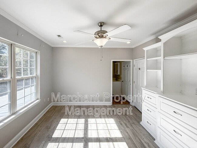 Building Photo - 317 Hunter Rd