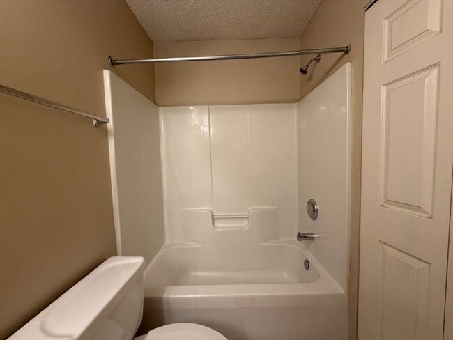 Building Photo - 6007 Cougar Ln